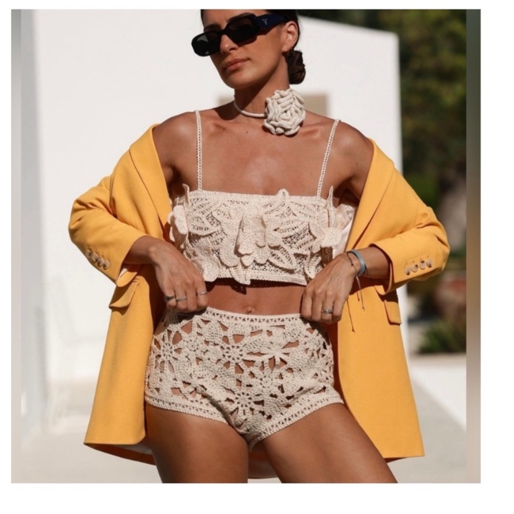 Zara Ecru Crochet Shorts - Picture 5 of 16